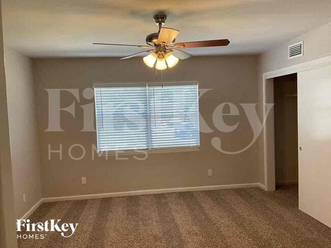 Building Photo - 1369 Malverne Ave