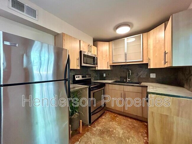 Foto del edificio - 634 Chipley Ave