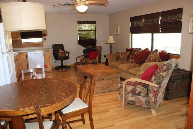 Foto del edificio - 17200 Ranch Rd 12