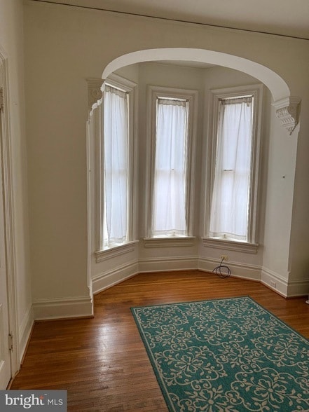 Building Photo - 232 W Main St