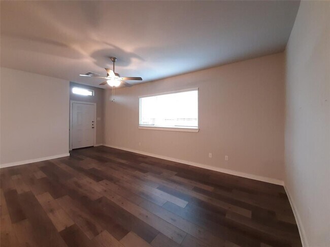 Foto del edificio - 9736 Grosbeak Ln