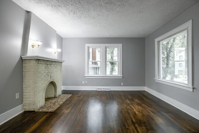 Building Photo - 4106 N 40th Ave
