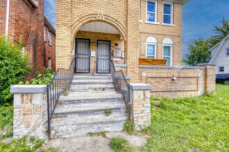 Building Photo - 2952 Waverly St