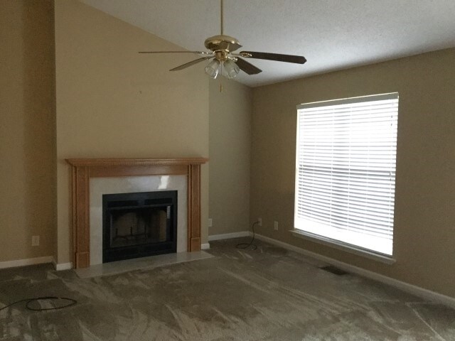 Building Photo - 4021 New Grange Cir
