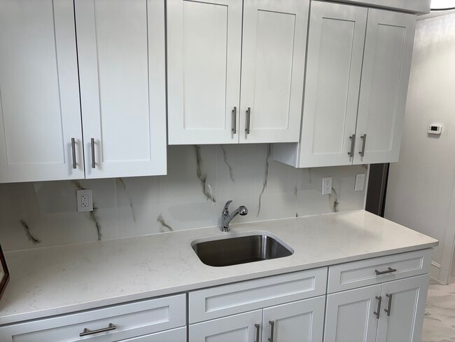 Photo - 334 Midland Ave Townhome