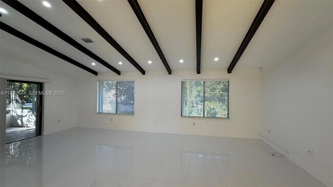 Foto del edificio - 17010 SW 93rd Ave