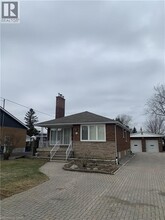 Building Photo - 135 Homeside Ave