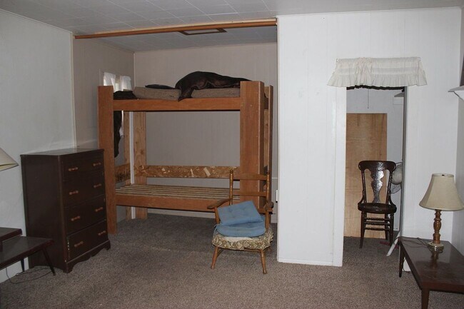 Foto del edificio - Carolynn's Tri Plex