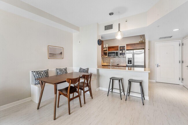 Foto del edificio - 480 Hibiscus St