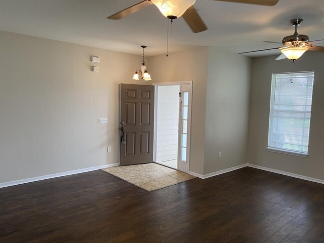 Building Photo - 3223 Azalea Blossom Dr