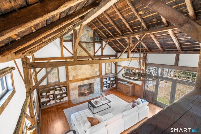 Foto del edificio - 1090 Ridgefield Rd