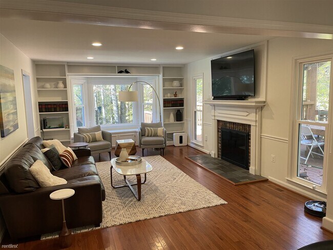 Foto del edificio - 5 br, 3 bath House - 7416 South Reach Dr
