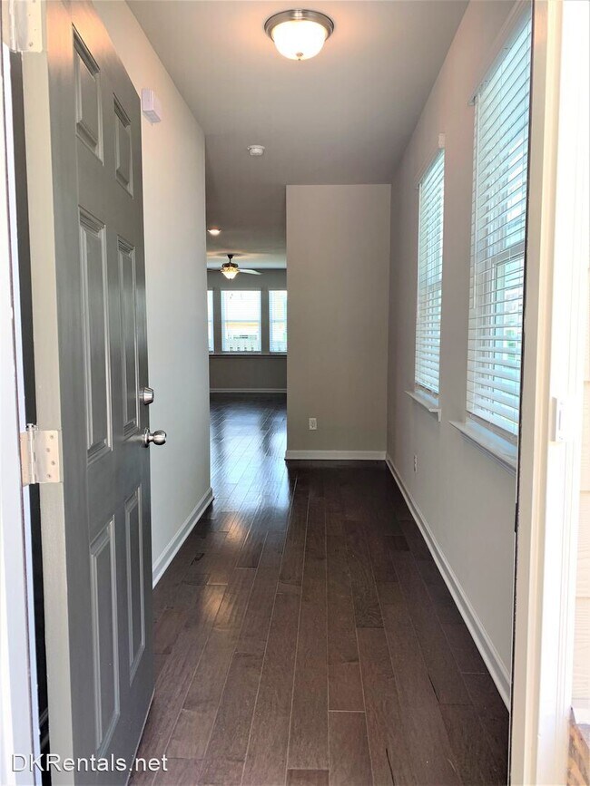Building Photo - 3 br, 2.5 bath House - 1518 Ashbrooke Trace