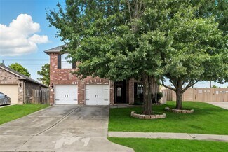 Building Photo - 2551 Marquette Trail