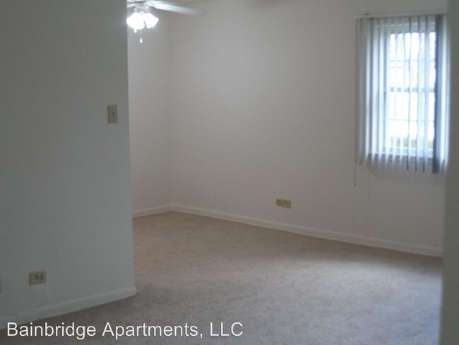 Building Photo - 290 Beau Dr