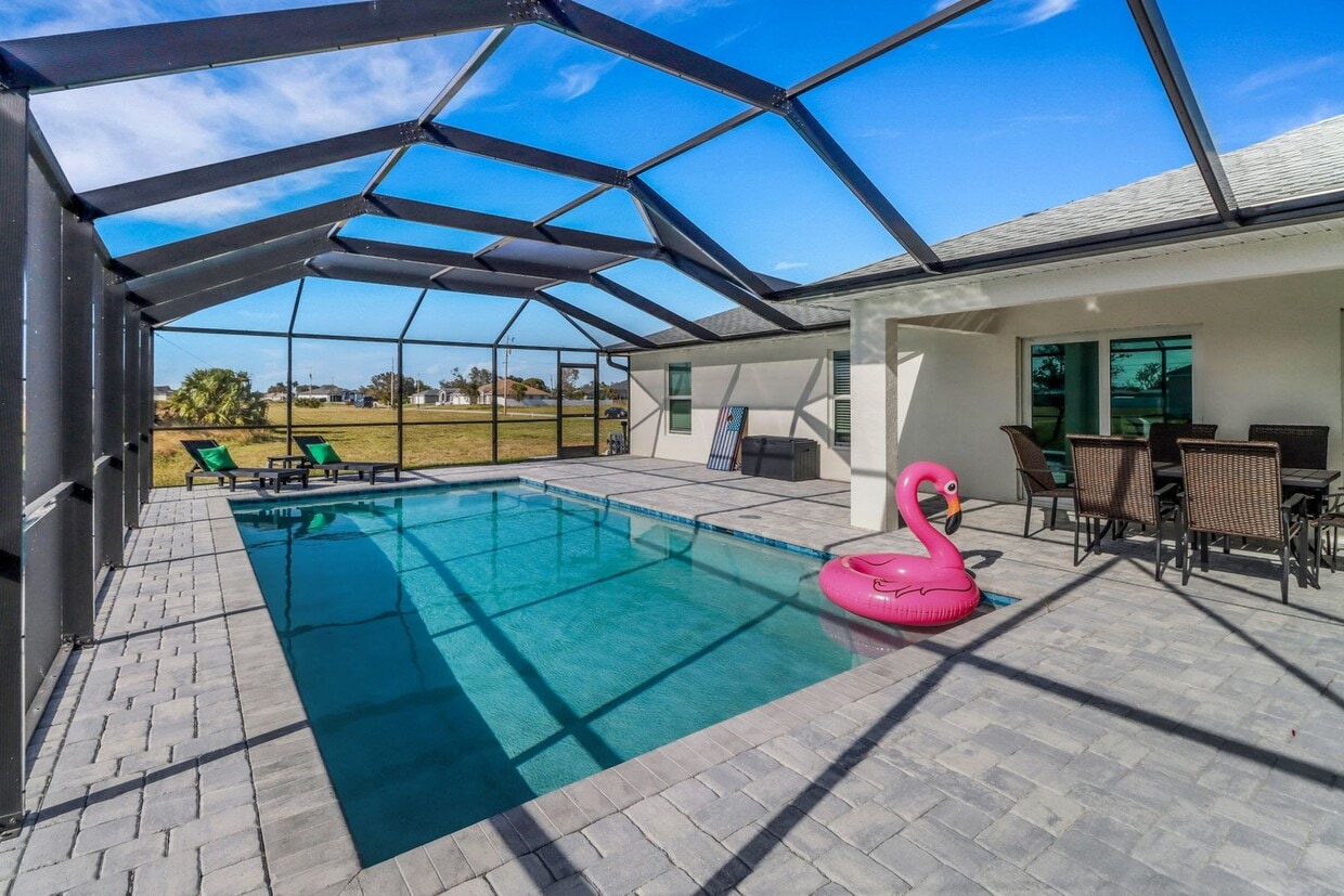 Primary Photo - Cape Coral Furnished Rental 4 Bedroom 3 Ba...