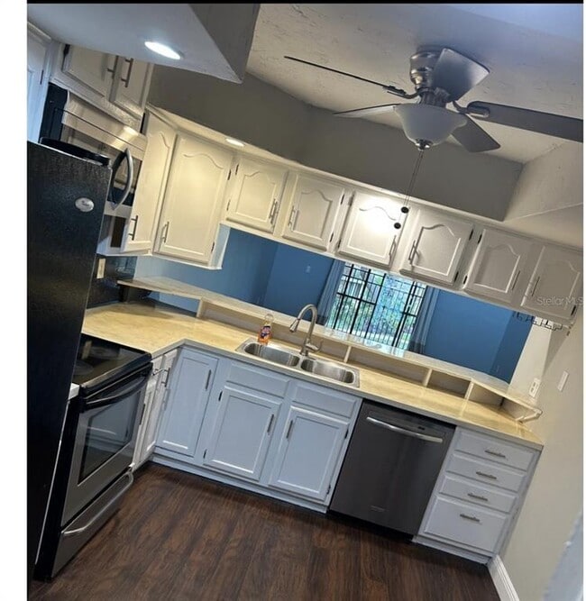 Building Photo - 7035 Cognac Dr