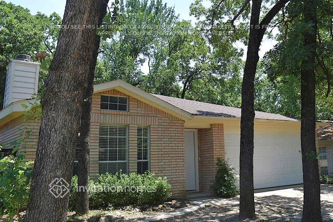 Building Photo - 1111 Hidden Creek Dr