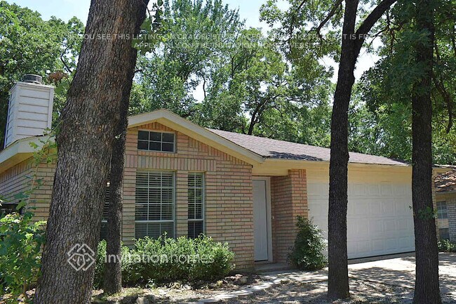 Foto del edificio - 1111 Hidden Creek Dr
