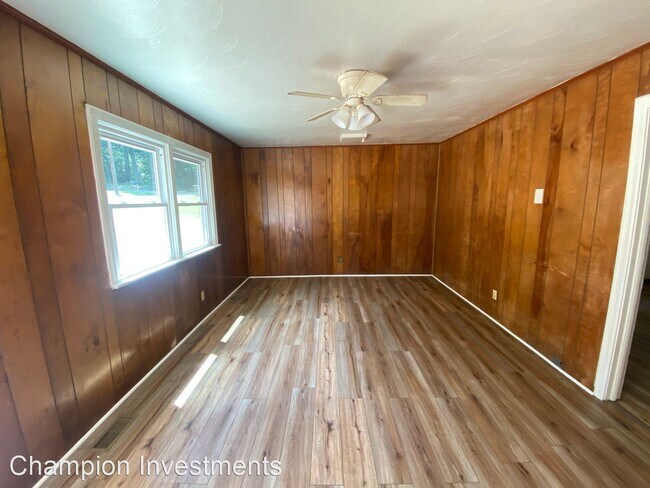 Building Photo - 3 br, 1 bath House - 309 Willow Lane