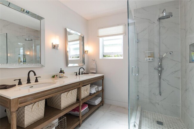 Foto del edificio - 1302 Pizarro St