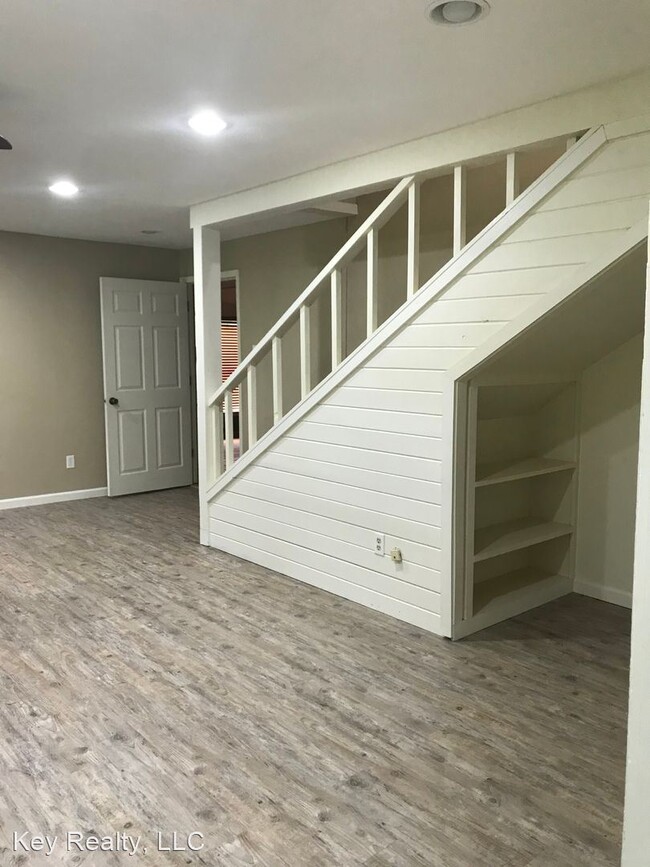 Building Photo - 3 br, 3 bath House - 136 Langston Rd