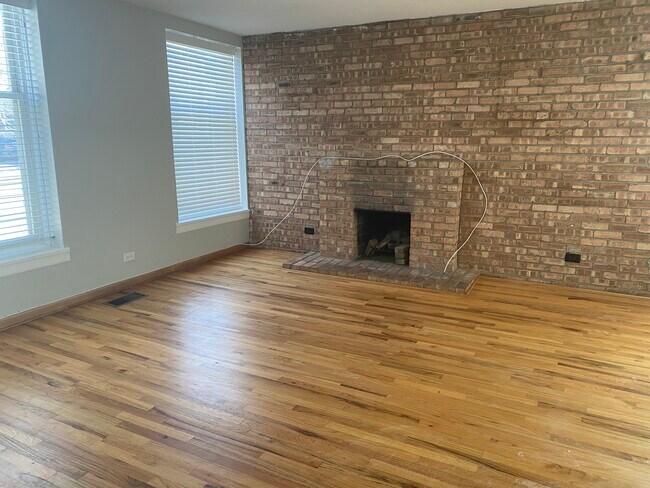 Building Photo - 1514 N Honore St