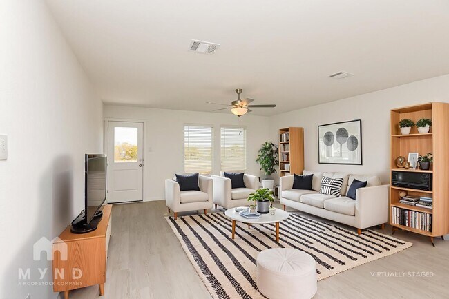 Building Photo - 2713 Ctr Crk Ln