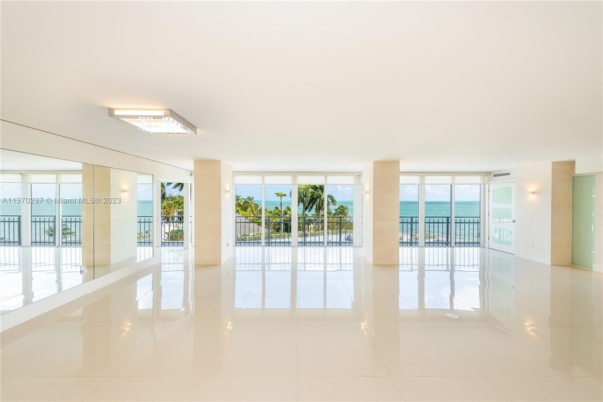 600 Grapetree Dr Unit 4BN, Key Biscayne, FL 33149 Condo for Rent in