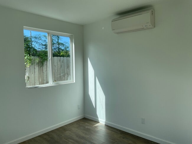 Building Photo - 453 Lanae Way
