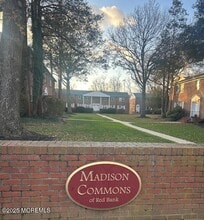 Building Photo - 142 South St