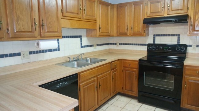 Building Photo - Great 1 bedroom/ 2 bath home with large loft