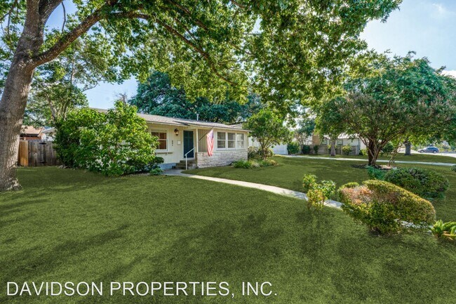 Foto del edificio - 4 br, 3 bath House - 251 Brightwood Pl