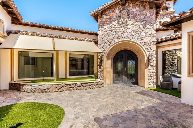 Foto del edificio - 38 Pebble Dunes Ct