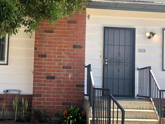 Foto del edificio - 2610 Curtis Ave