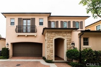 Building Photo - 52 Henson