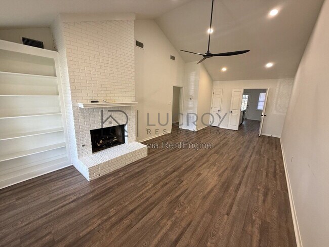 Foto del edificio - 23 Meadowoods Pl