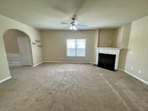 Building Photo - 492 Lory Ln