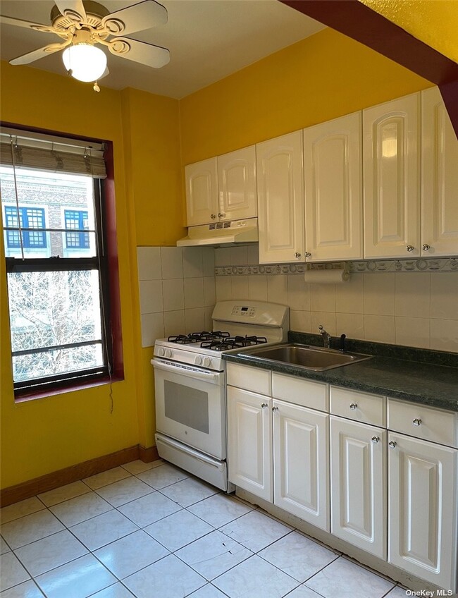Building Photo - 41-41 41st St