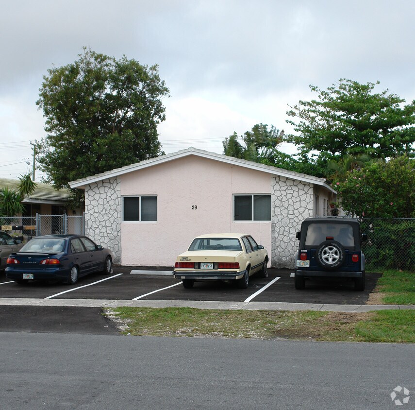 Foto del edificio - 25-29 NE 1st Ct