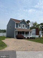 Building Photo - 1330 Washington Dr