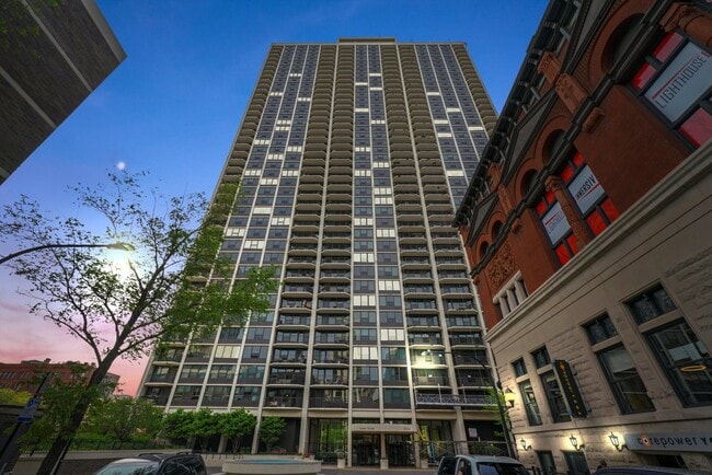 Building Photo - 1560 N Sandburg Terrace