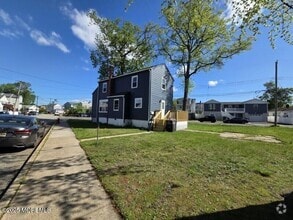 Building Photo - 82 Twilight Ave