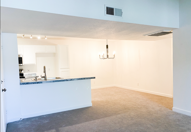 Foto del edificio - Stunning Remodeled Scottsdale Condo for Rent!