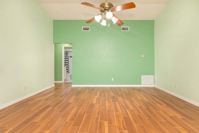 Foto del edificio - Gorgeous 3 Bed/2 Bath Home for Rent in Orl...