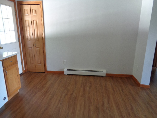 Building Photo - 23 Pine Brook Curv