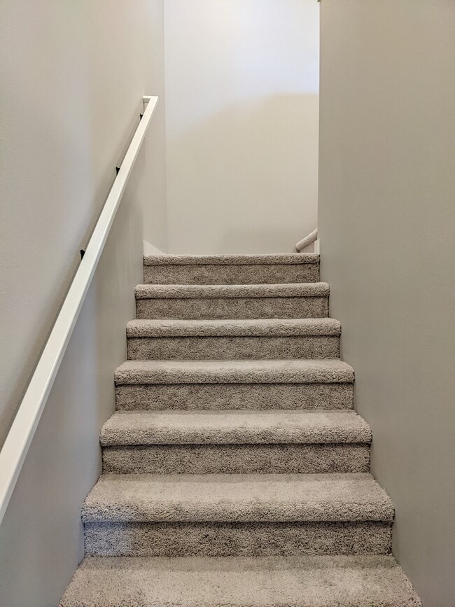 Building Photo - 13717 Admiralty Way