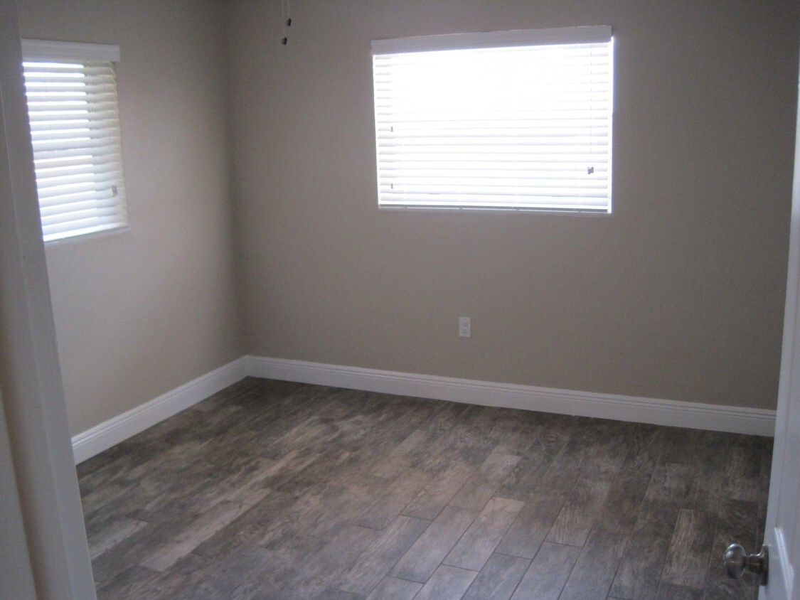 Foto del edificio - 1500 NE 50th Ct