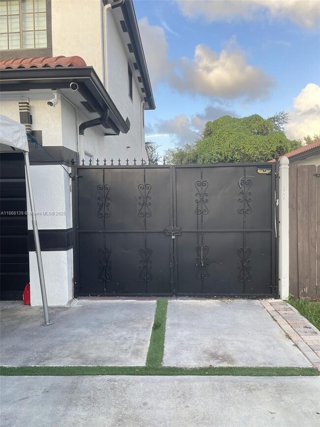 Building Photo - 22641 SW 109th Ave Ct