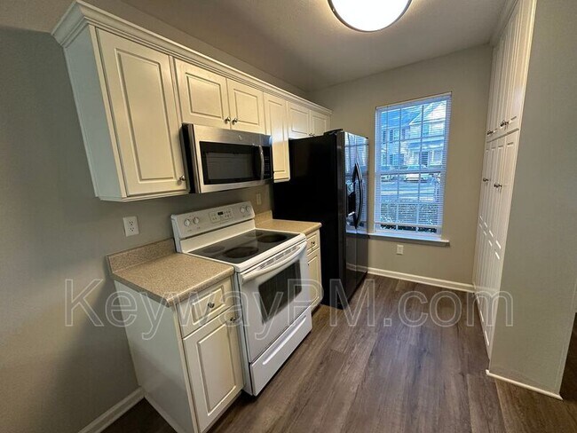 Building Photo - 1021 Micah Terrace